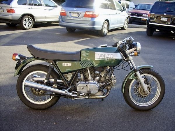 1975 Ducati 860GT in profile